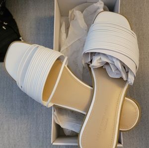 Elpis White Sandal. Kelly Rowland for Just Fab.  Size 9